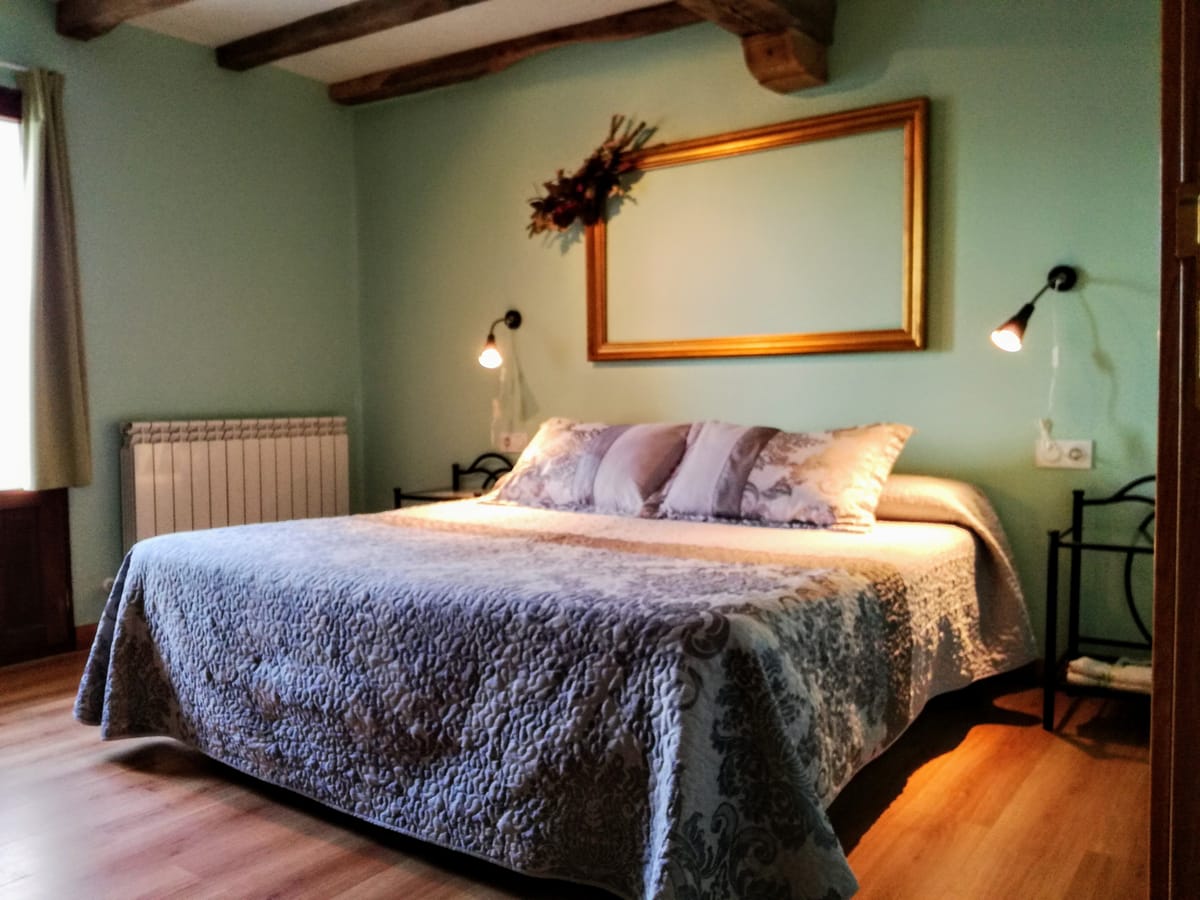 Casa Rural Enekoizar - Amplitud, Servicios y Selva de Irati — 4