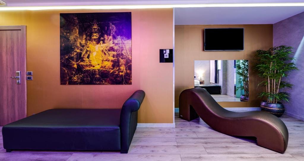 Zouk Hotel — 5