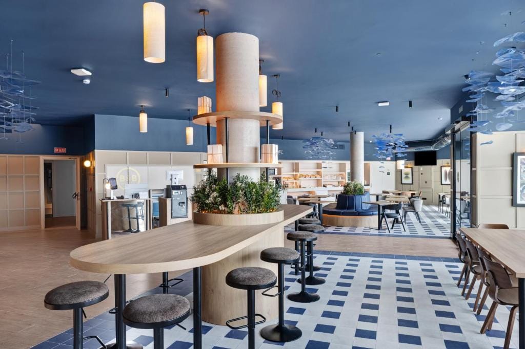 B&B HOTEL Alicante Aeropuerto — 4
