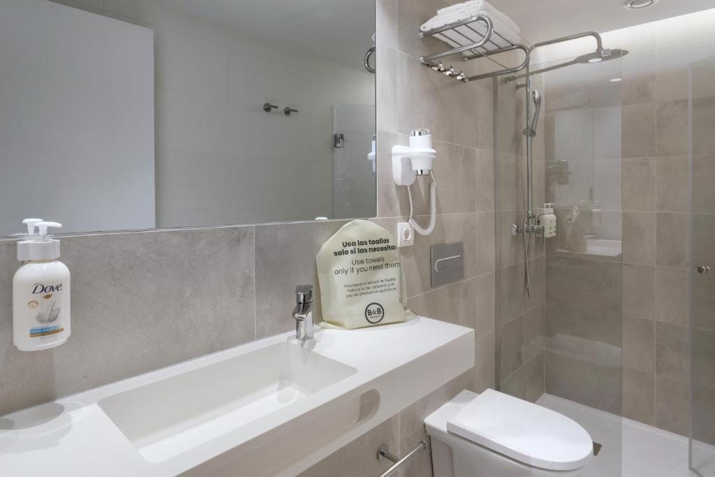 B&B HOTEL Alicante Centro — 3
