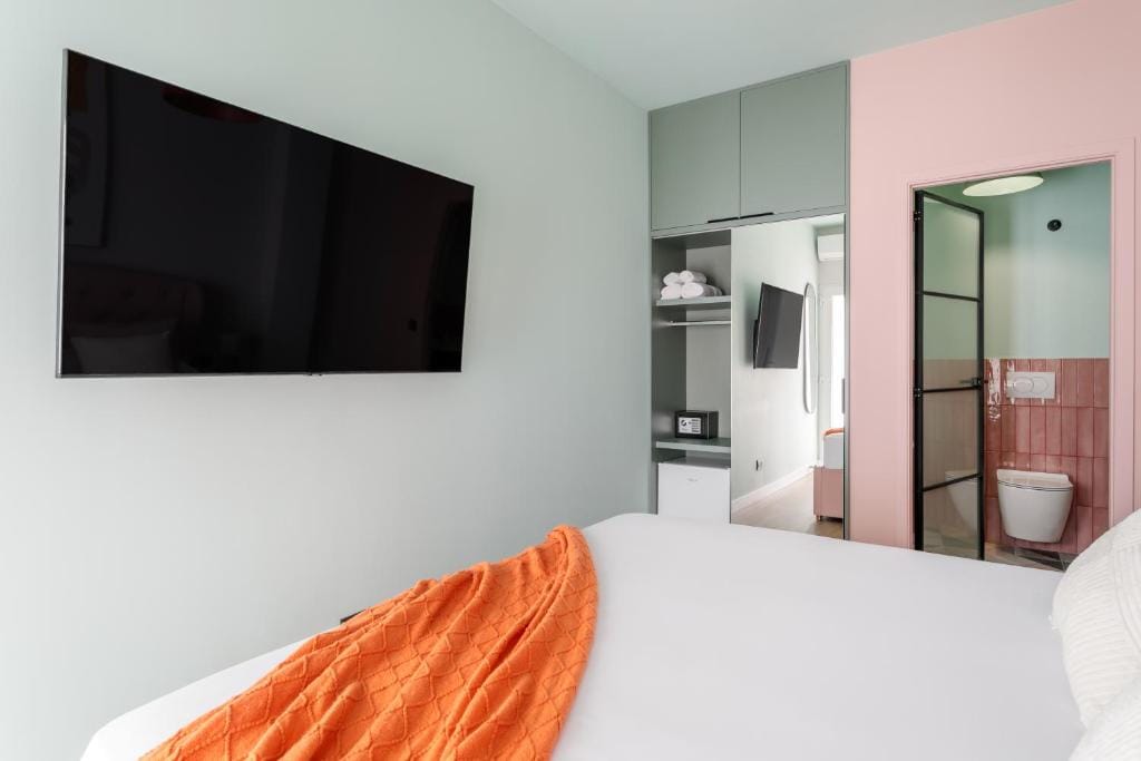 Charm Beach Retreat — 3