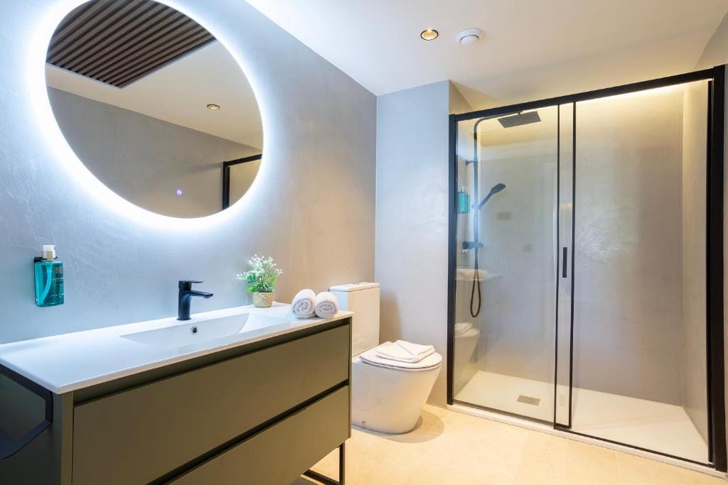 Gran Via Urban Suites Alicante by Renthas — 4