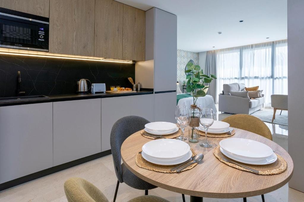 Gran Via Urban Suites Alicante by Renthas — 5