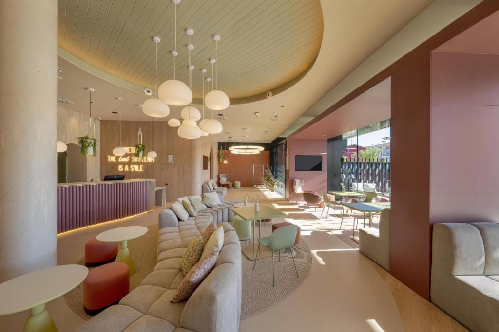 Hampton By Hilton Alicante Airport — 4