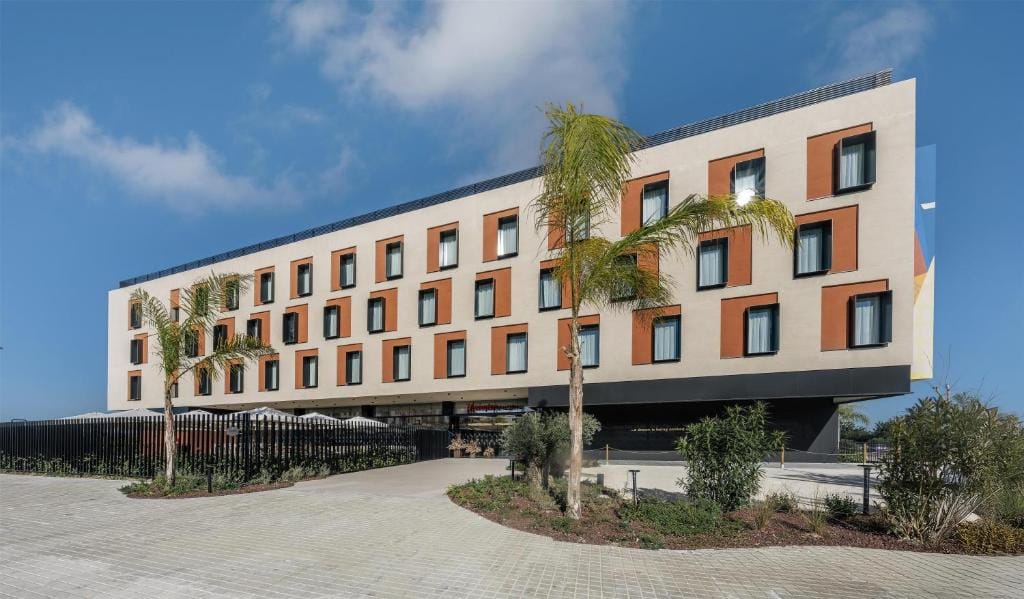 Hampton By Hilton Alicante Airport — 5