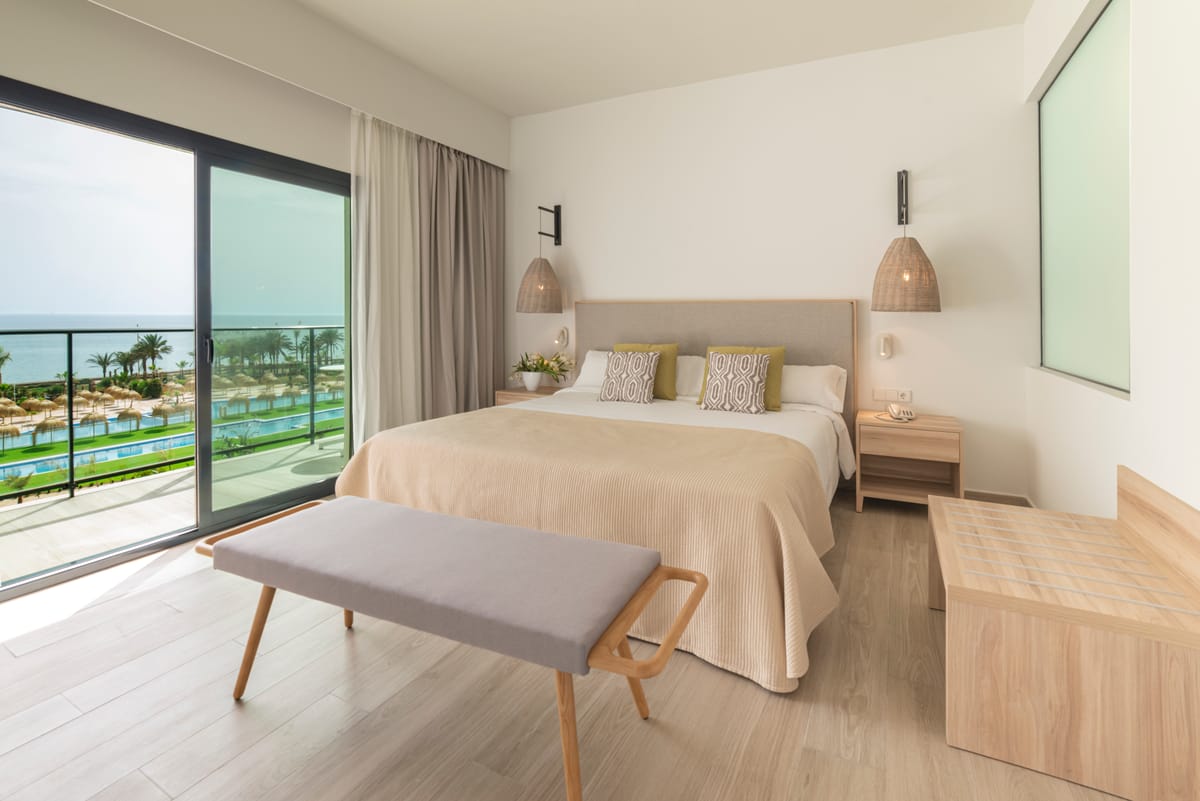Cabogata Beach Hotel — 4