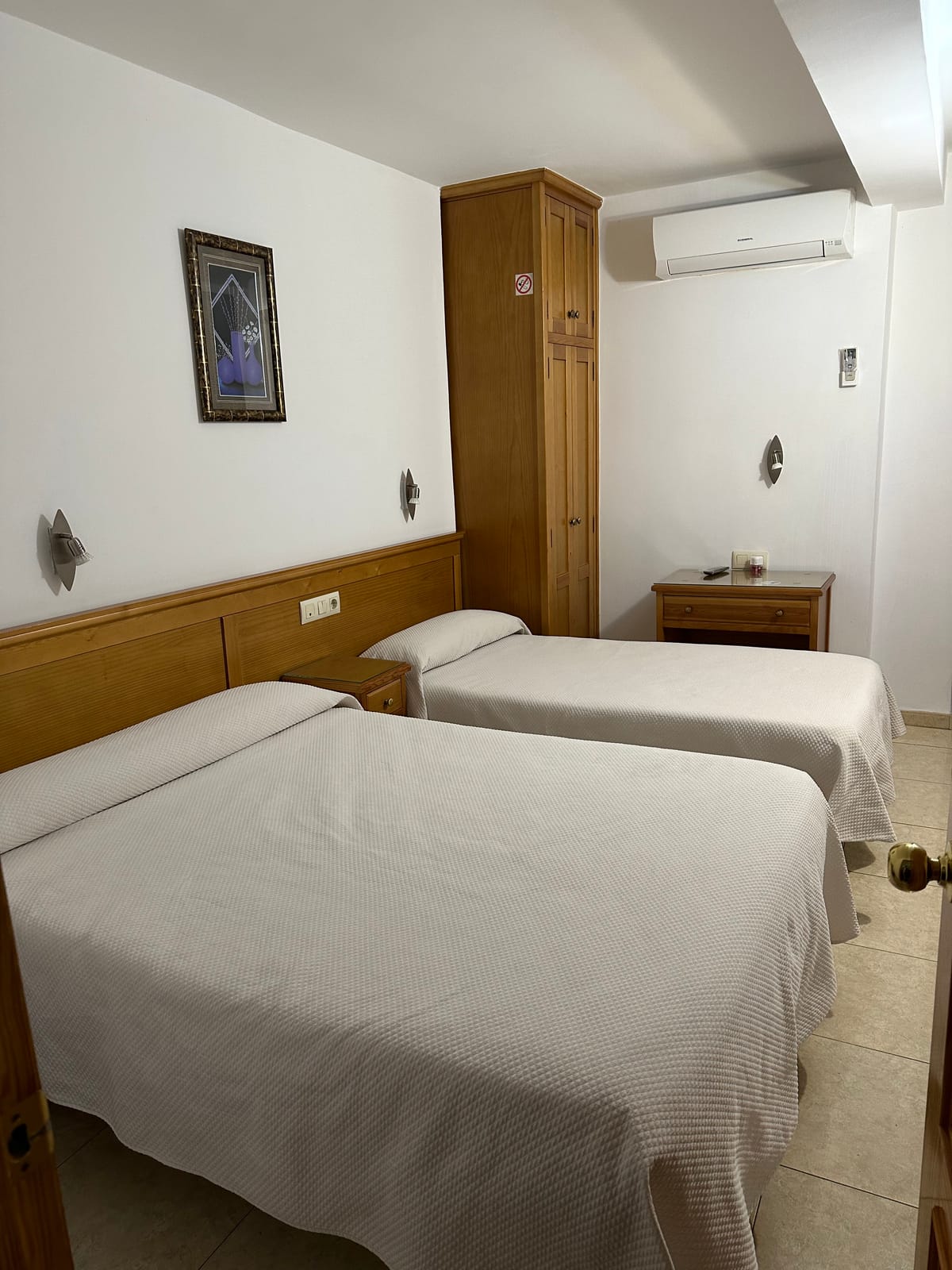 Hostal Maribel Almería — 4
