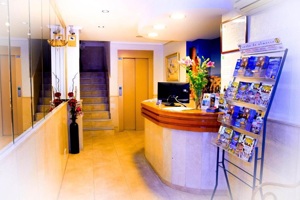 Hotel Sevilla — 2
