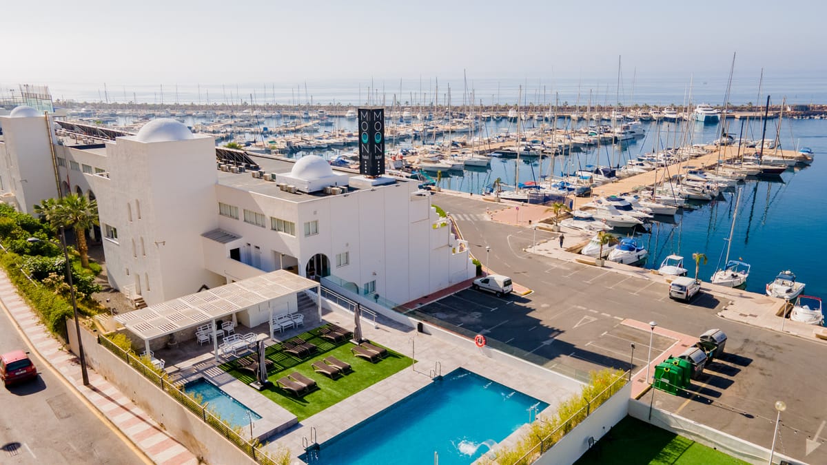 Moon Hotel & SPA — 4