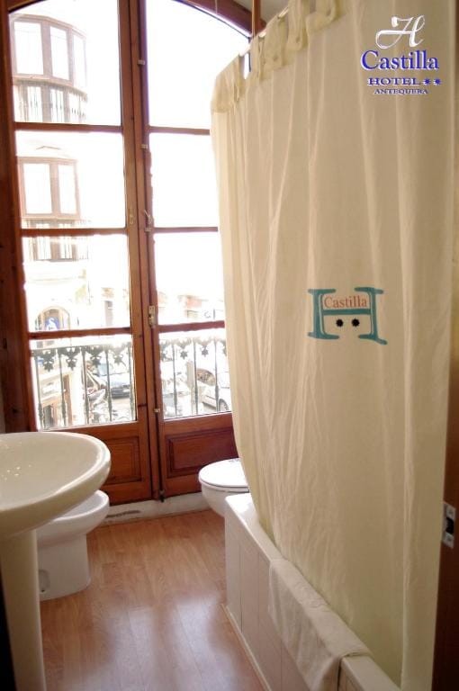 Hotel Castilla — 3