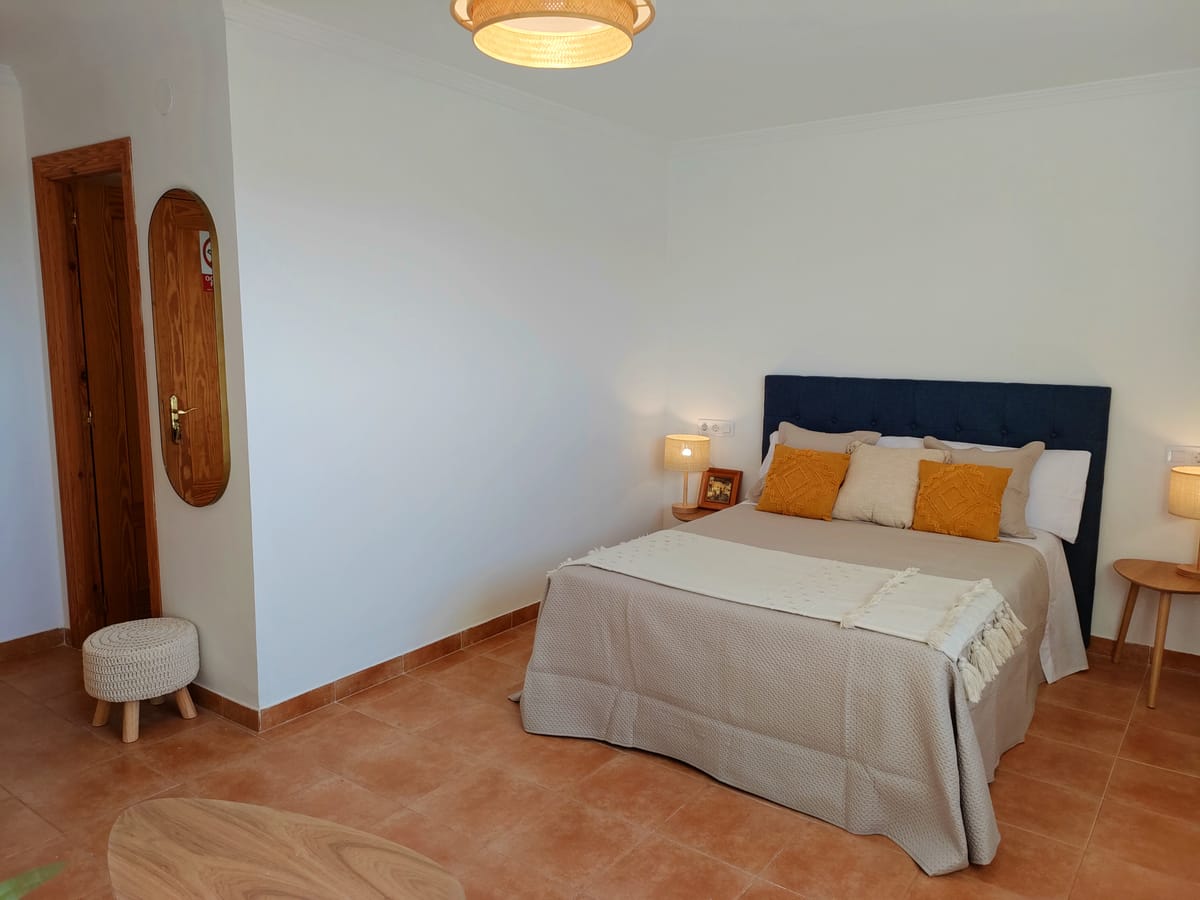 Hostal Mirall Rural — 2