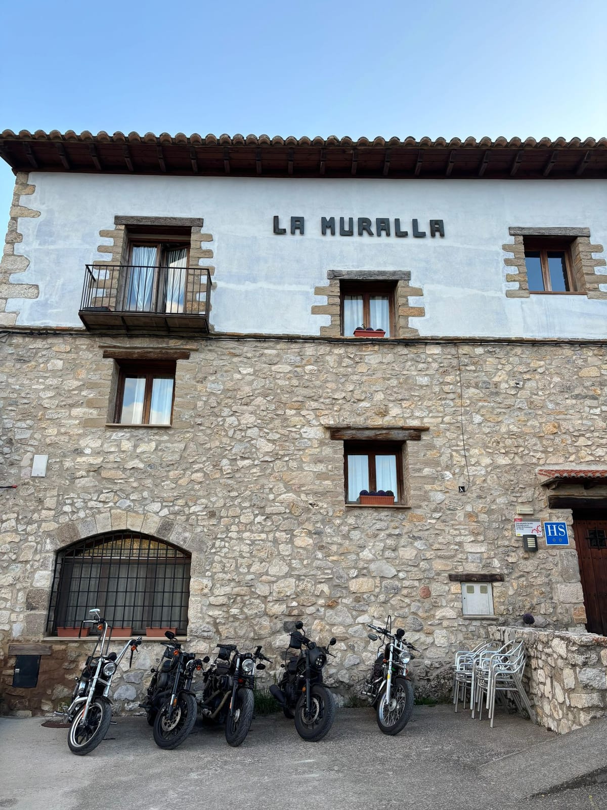 Hostal Restaurante La Muralla — 2