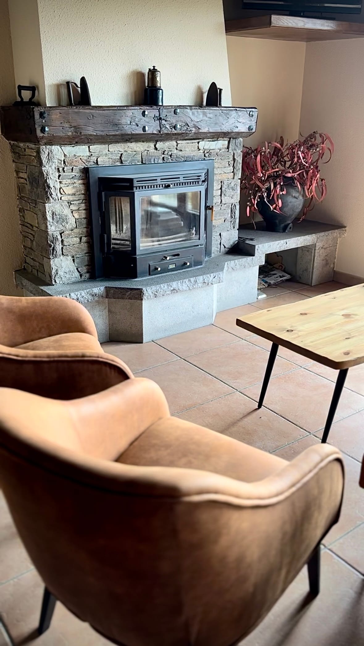 HOTEL CAL MARTRI — 2