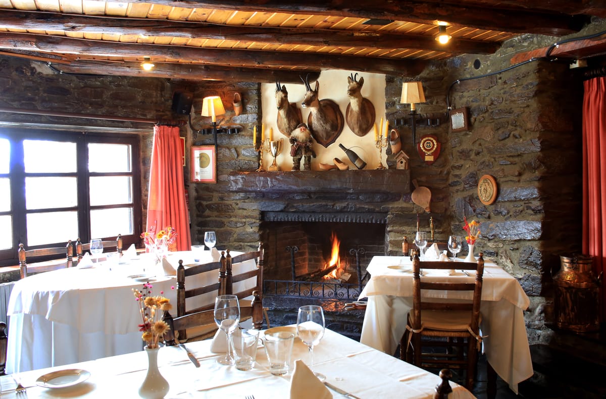 Hotel Rural Can Borrell Restaurant — 2