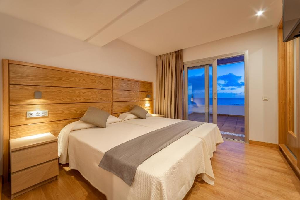 Hotel Lancelot — 2