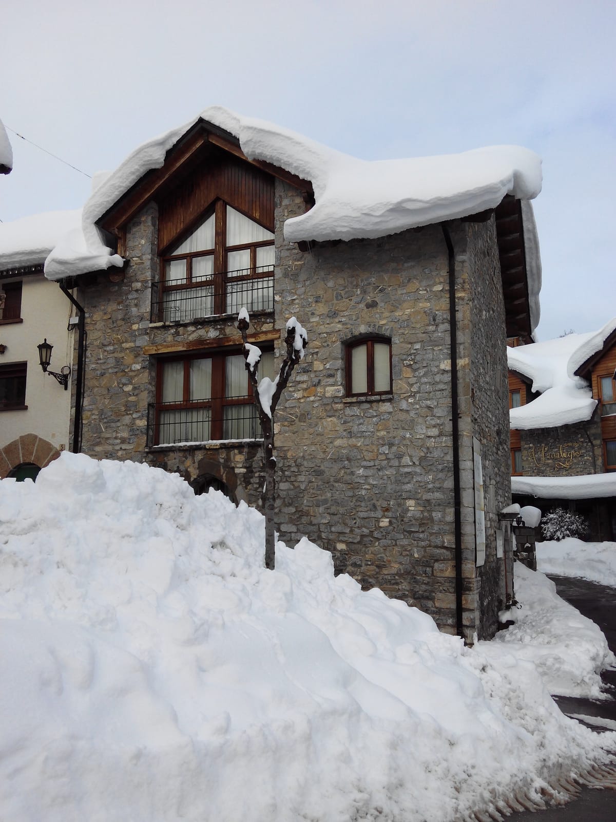 Abadia del pirineo — 5