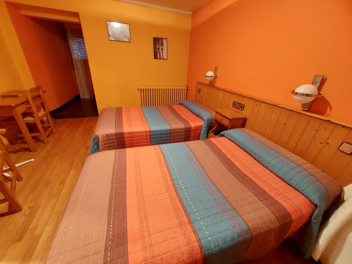 Hotel NAVARRO — 4