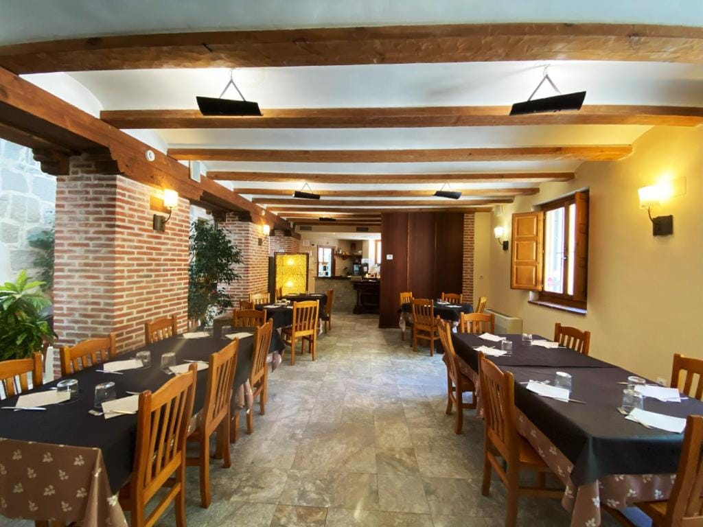 HOTEL EL RASTRO - Palacio Duque de Tamames - — 3