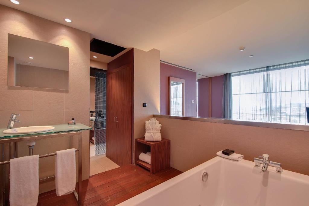 Hotel Badalona Tower — 3