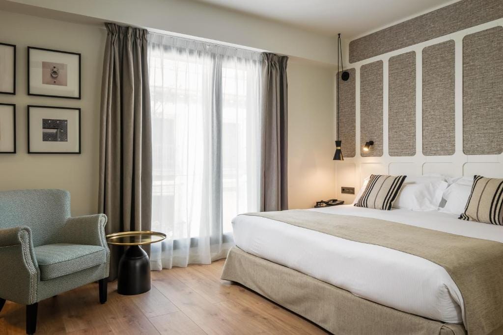 Hotel Barcelona Catedral 4 Sup — 1