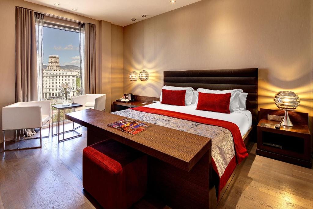 Olivia Plaza Hotel — 2