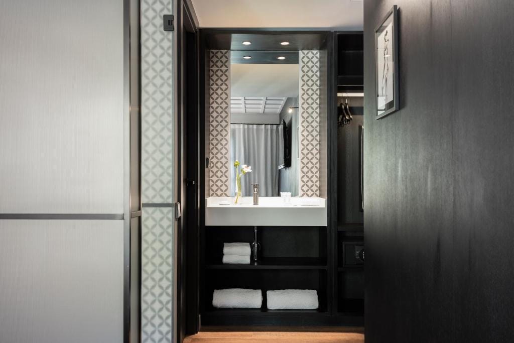 Yurbban Ramblas Boutique Hotel — 3