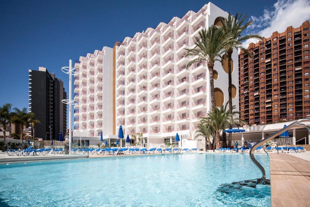 Ambassador Playa II — 1