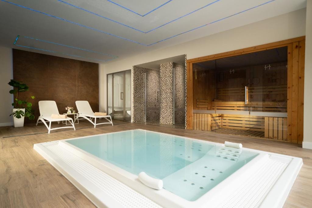 Helios Benidorm — 4
