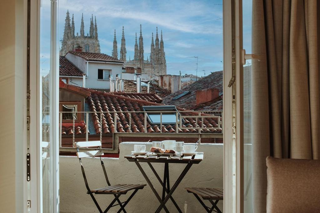 Apartamentos BURGOSUITES — 1