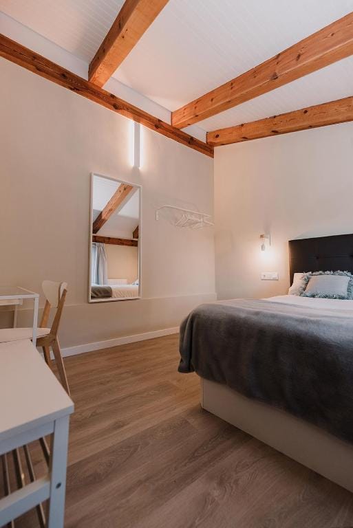 Apartamentos BURGOSUITES — 2