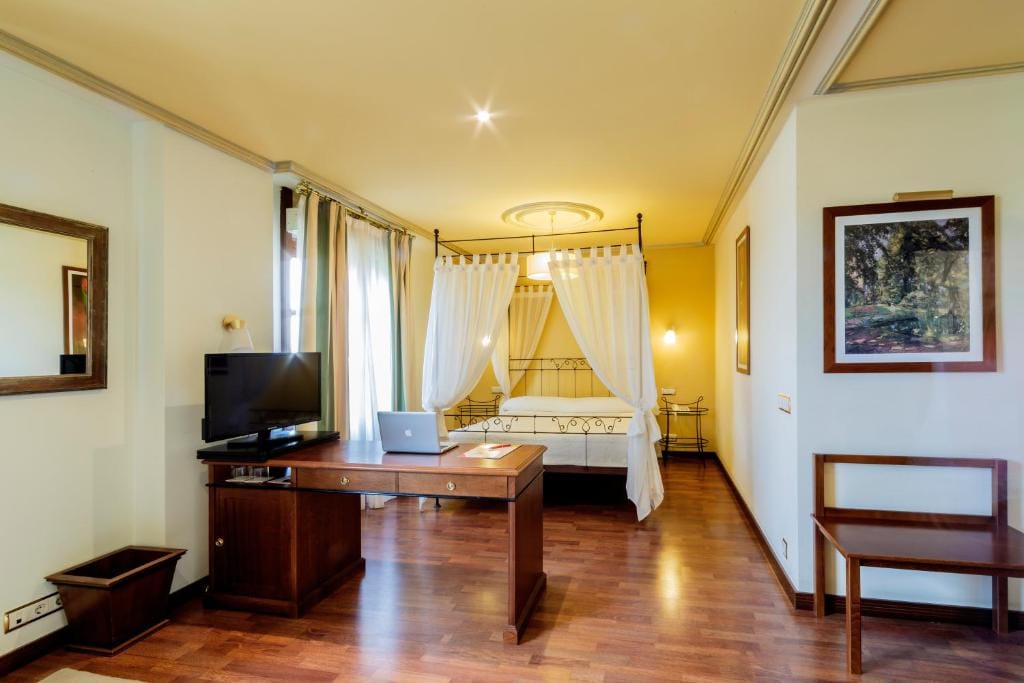 Hotel Azofra — 5
