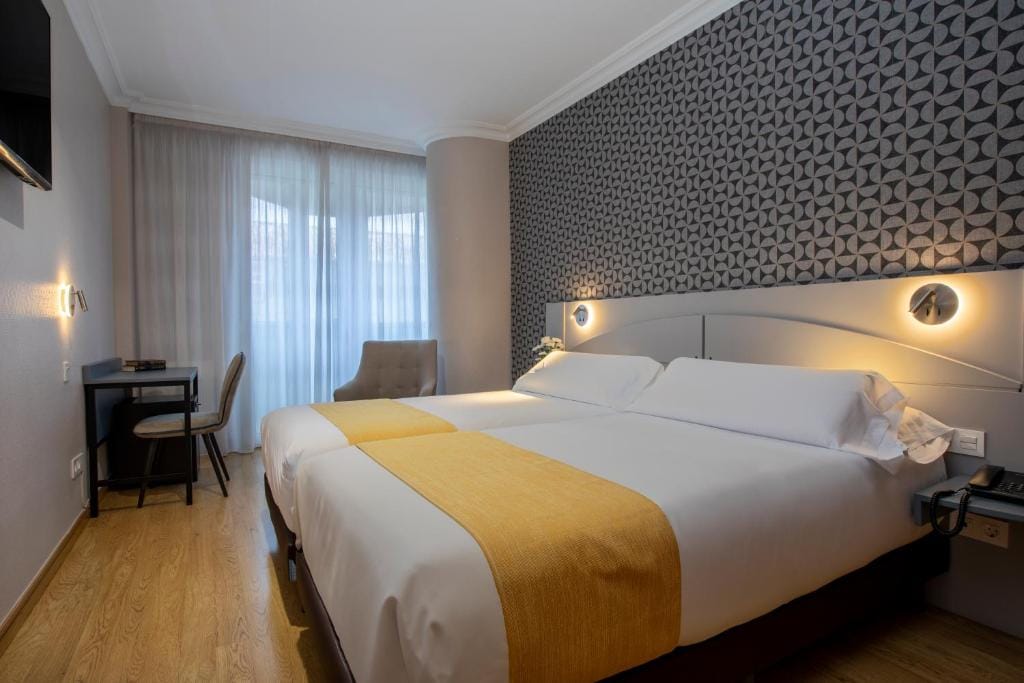 Hotel Corona de Castilla Burgos — 1