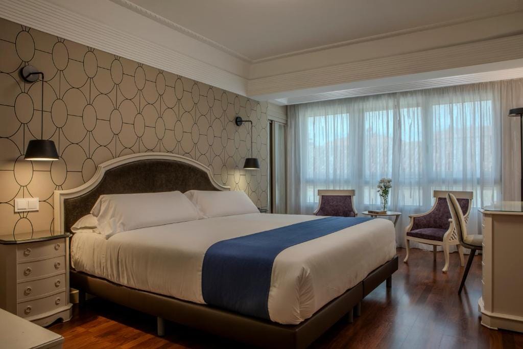 Hotel Corona de Castilla Burgos — 3