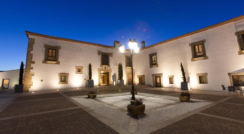Hotel Hospes Palacio de Arenales & Spa Cáceres — 5