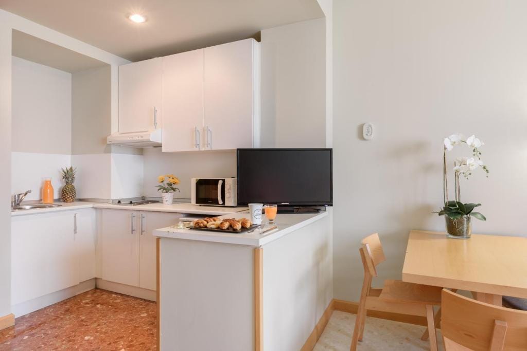 Aparthotel Exe Campus San Mamés — 5