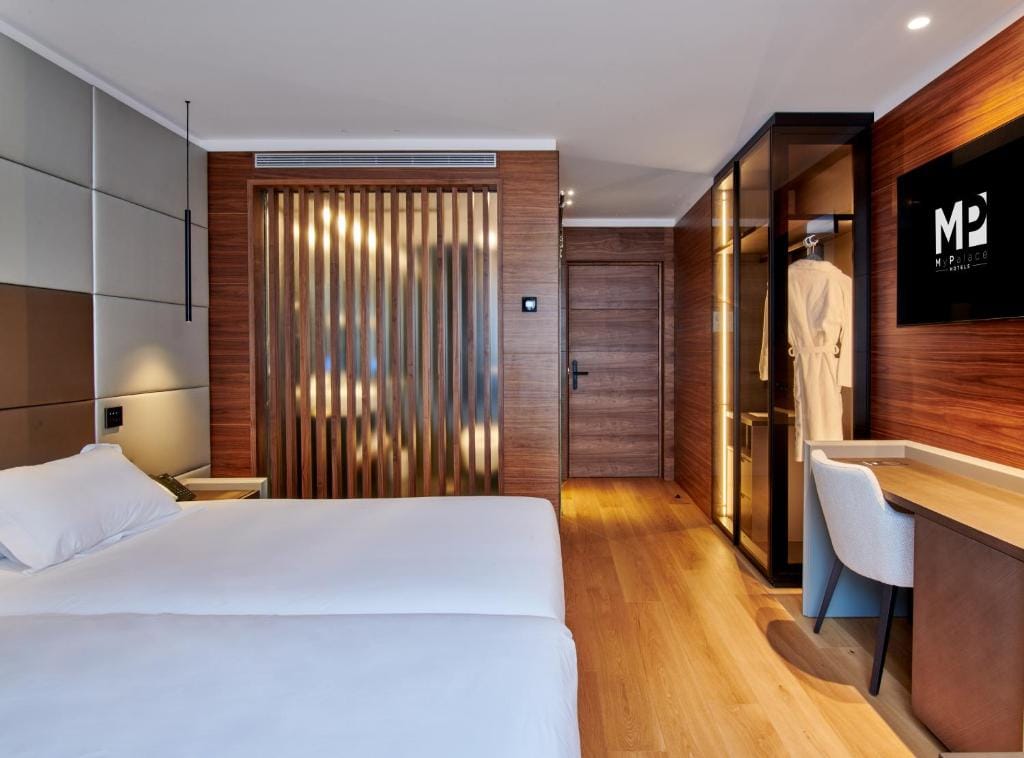 Hotel MyPalace León — 3
