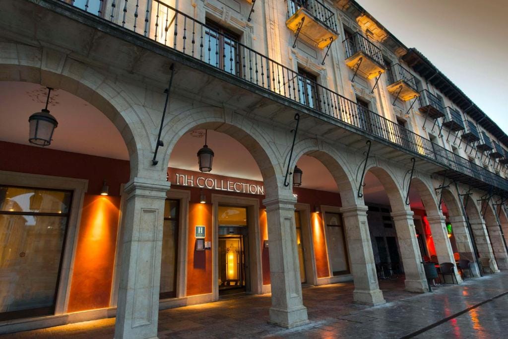 NH Collection León Plaza Mayor — 1