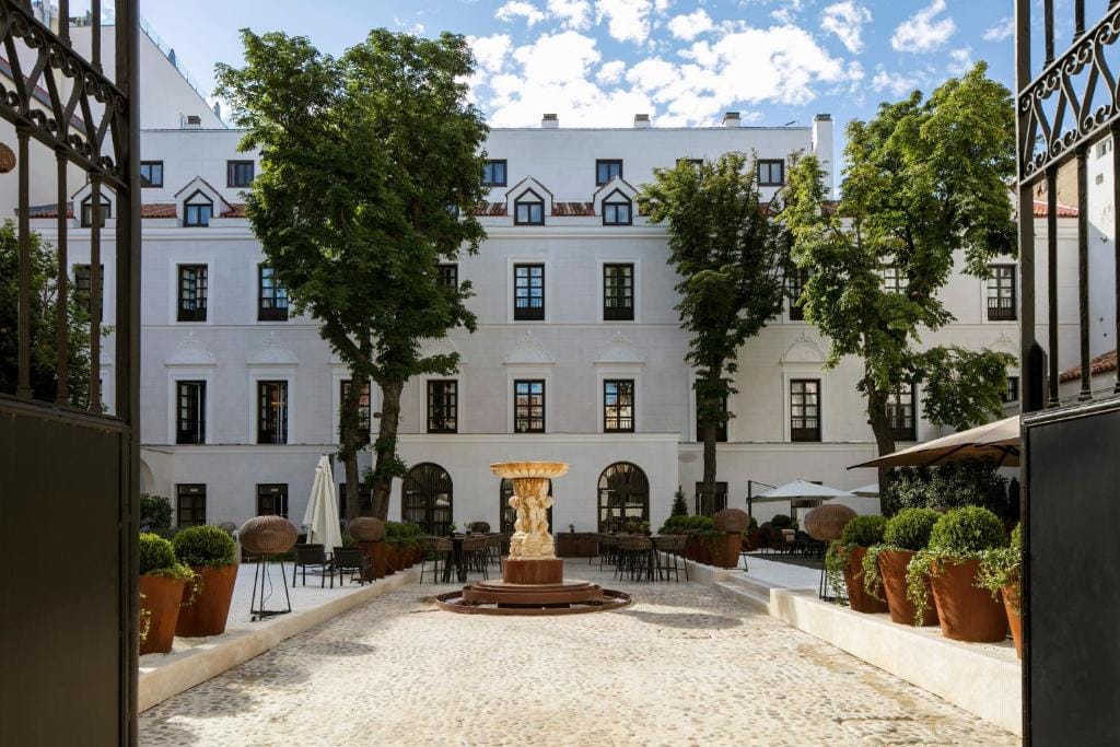 Palacio de los Duques, a Gran Meliá Hotel - The Leading Hotels of the World — 2