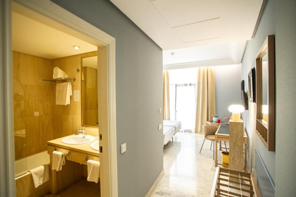 AZZ Mérida Medea Hotel — 3