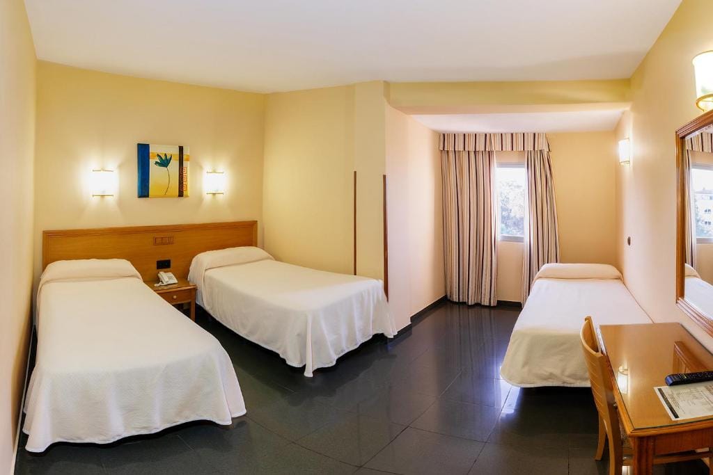 Hotel Zeus — 2