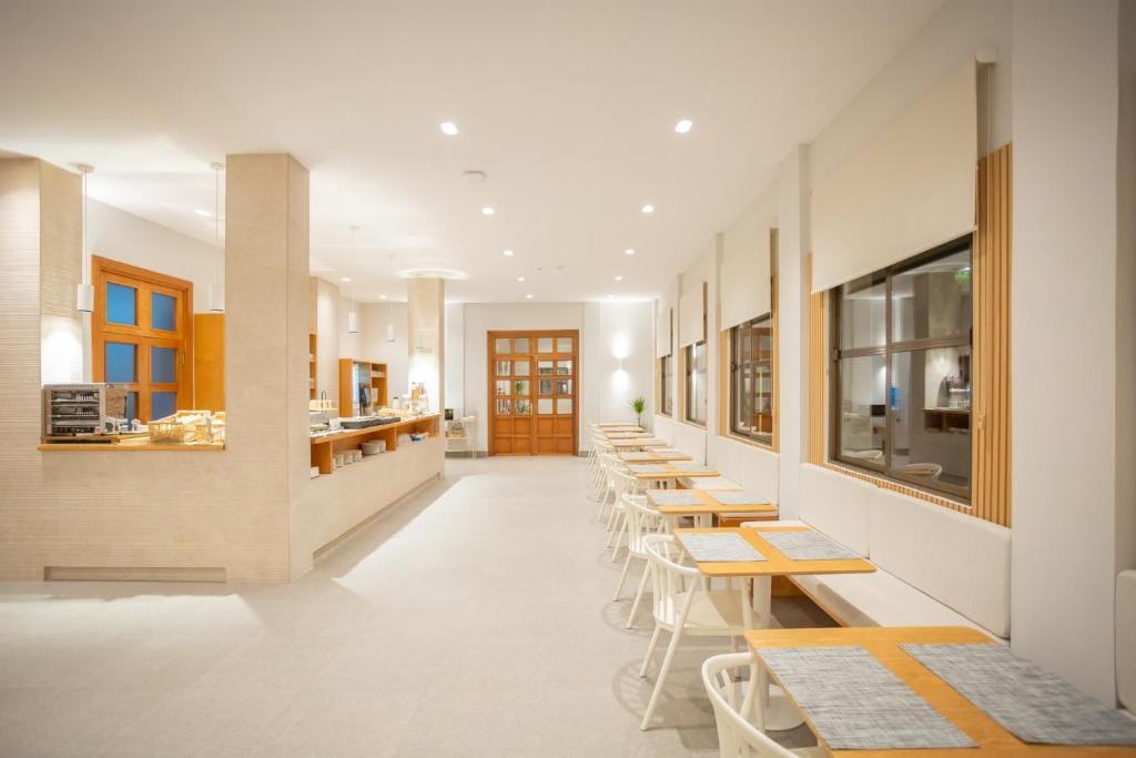 Hotel Zeus — 5